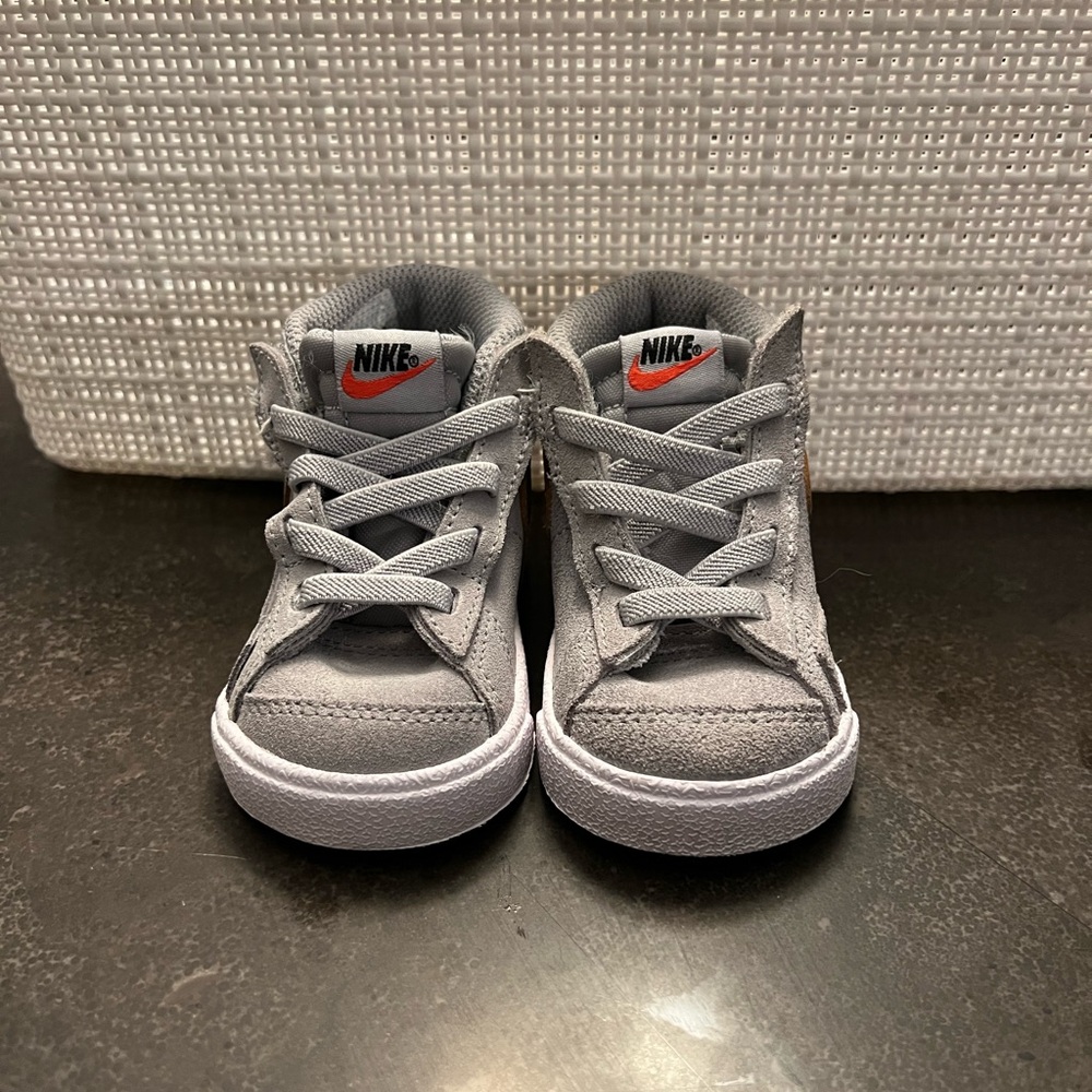 Nike Toddler Blazer Mid '77 Unisex Size 4c Shoes
